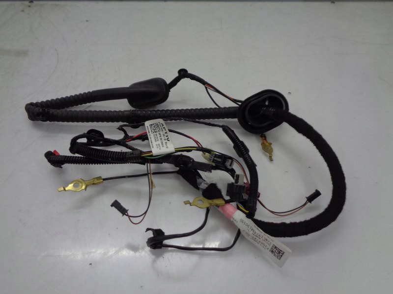 фото №1, Tesla model 3 электропроводка жгут багажник задняя