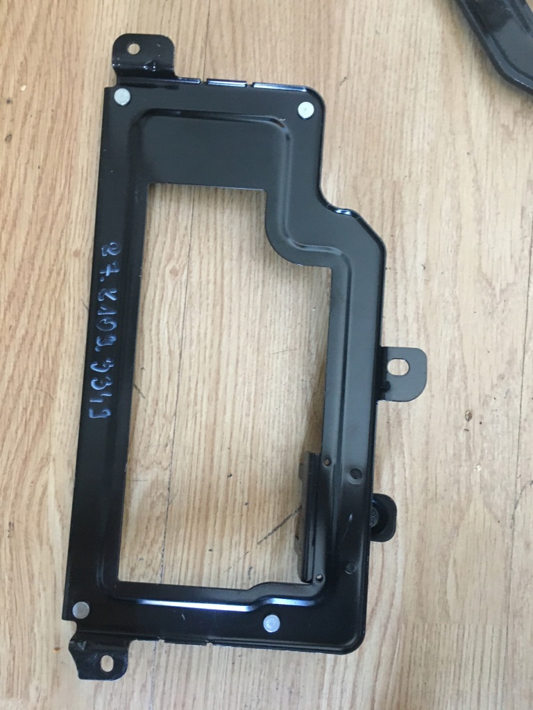 фото №1, Bmw e71 x6 кронштейн combox 9241486