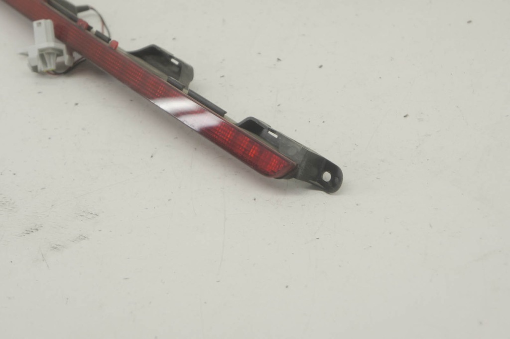 фото №4, Gu098 infiniti q30 третий свет стоп стоп-сигнал