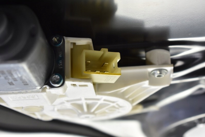 фото №5, Підйомник правий задня mercedes r-klasa w251 long