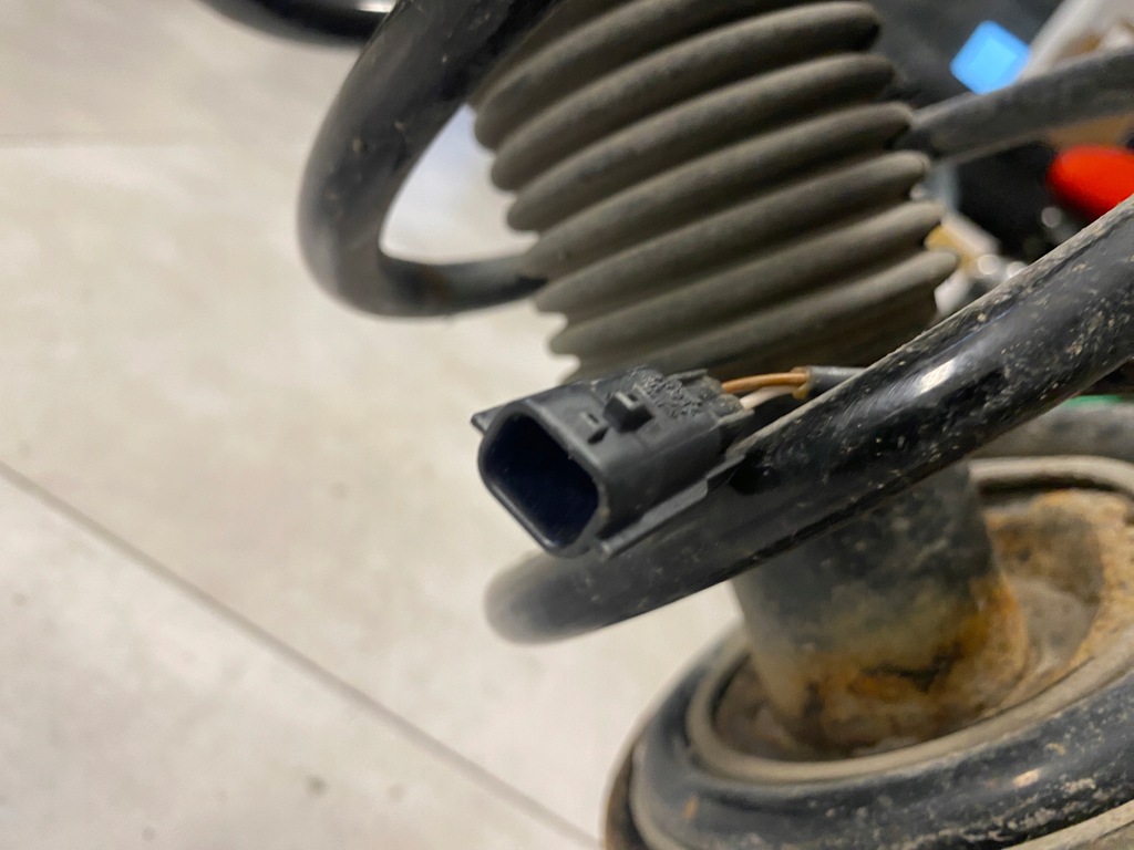 фото №6, Nissan leaf i поворотный кулак амортизационная стойка правый перед