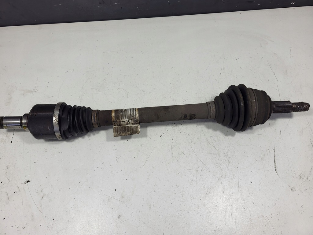 фото №1, Citroen c4 picasso ii 1.6 приводной вал левая 9677916280