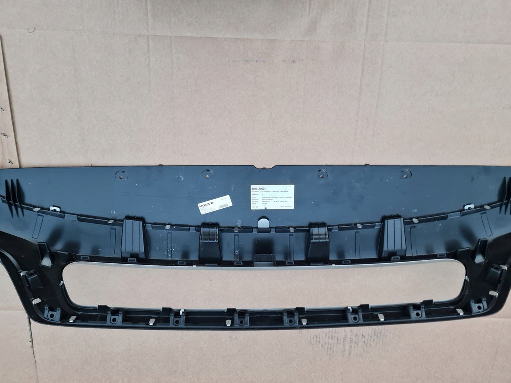 фото №11, Volvo xc40 18- спойлер накладка бампер перед