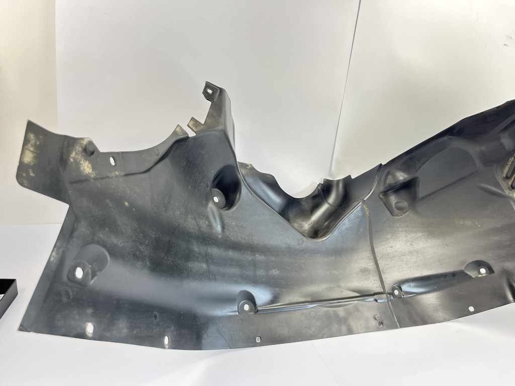 Подкрылок левая перед левый mercedes w463 2018r рестайлинг  g-klasa 4638840900 Киев