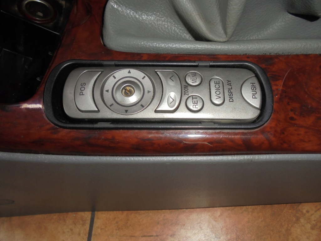 фото №7, Mazda 6 2.0 citd підлокітник тунель середній