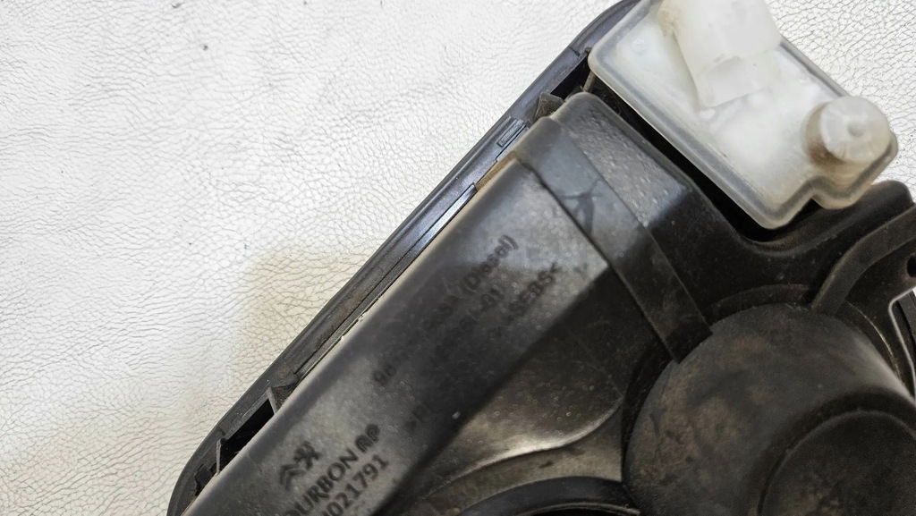 фото №8, Кришка заливної пального peugeot 3008 ii 981010968a