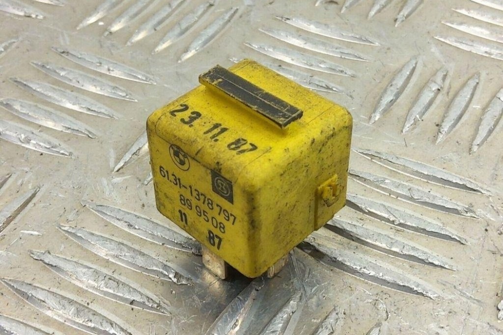 фото №1, Реле bmw 7 e38 1378797 2000