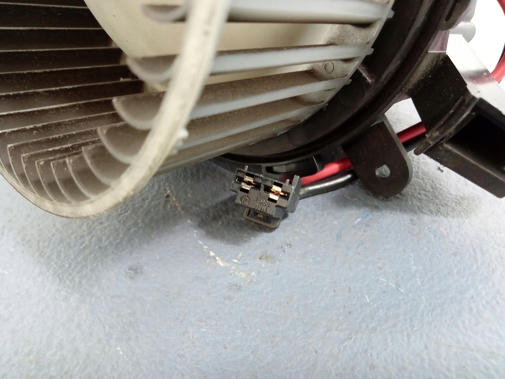 фото №4, Audi a4 b8 8k повітродувка повітря behr x6813