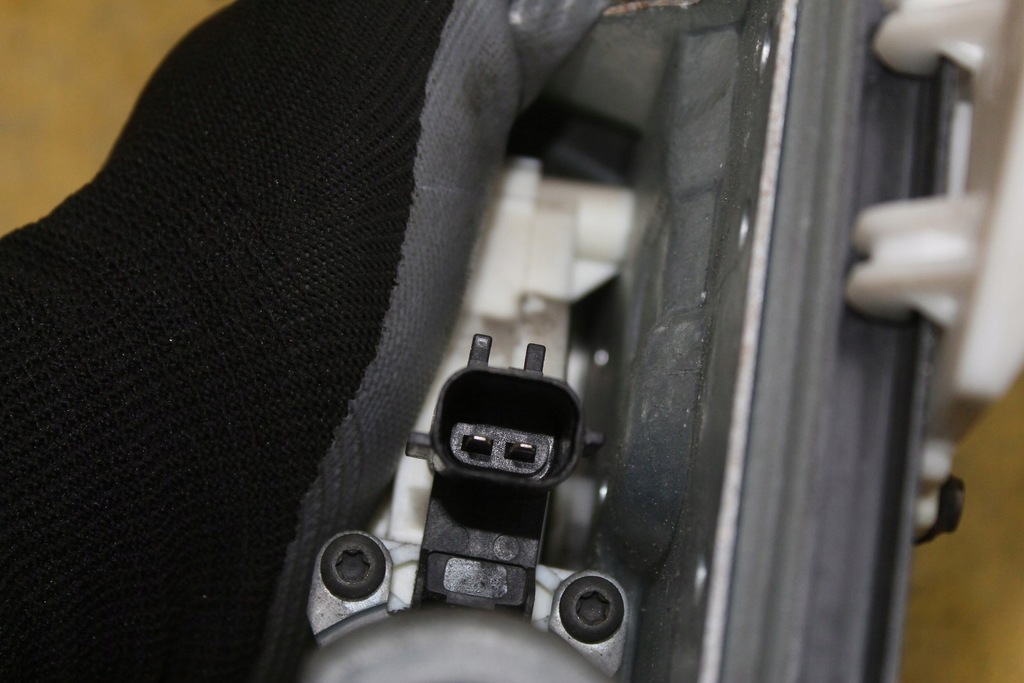 фото №6, Механізм скло лівий задня pacifica i 05020791aa