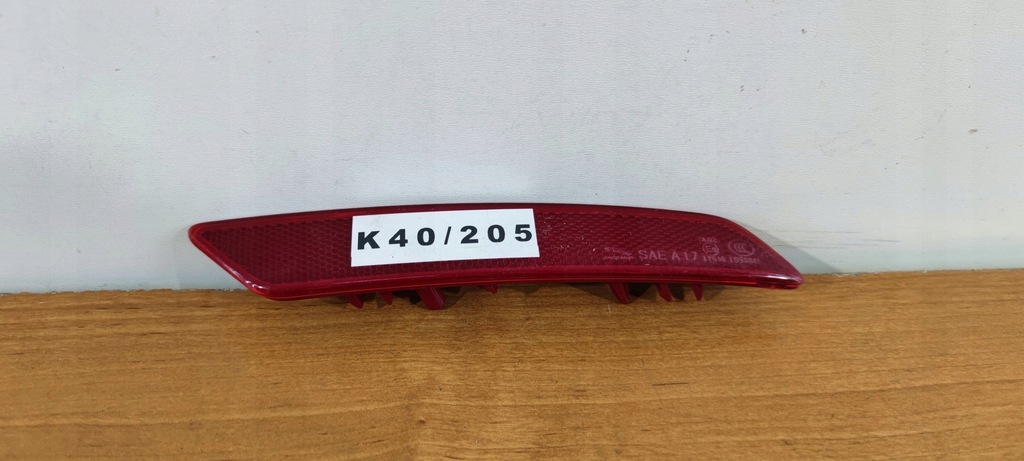 фото №1, Jaguar i-pace правый отражатель лампа w бампер задняя r