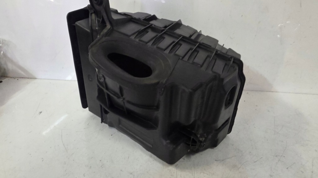 фото №10, Корпус фільтра повітря renault scenic iii 3 lift 1.6 dci