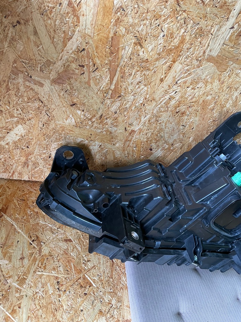 фото №13, Лампа права bi- ксенон alfa romeo stelvio usa!