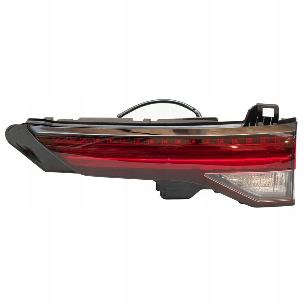 Купити Mitsubishi outlander 2023 - фара задня внутрішня led правий нова 8330b186