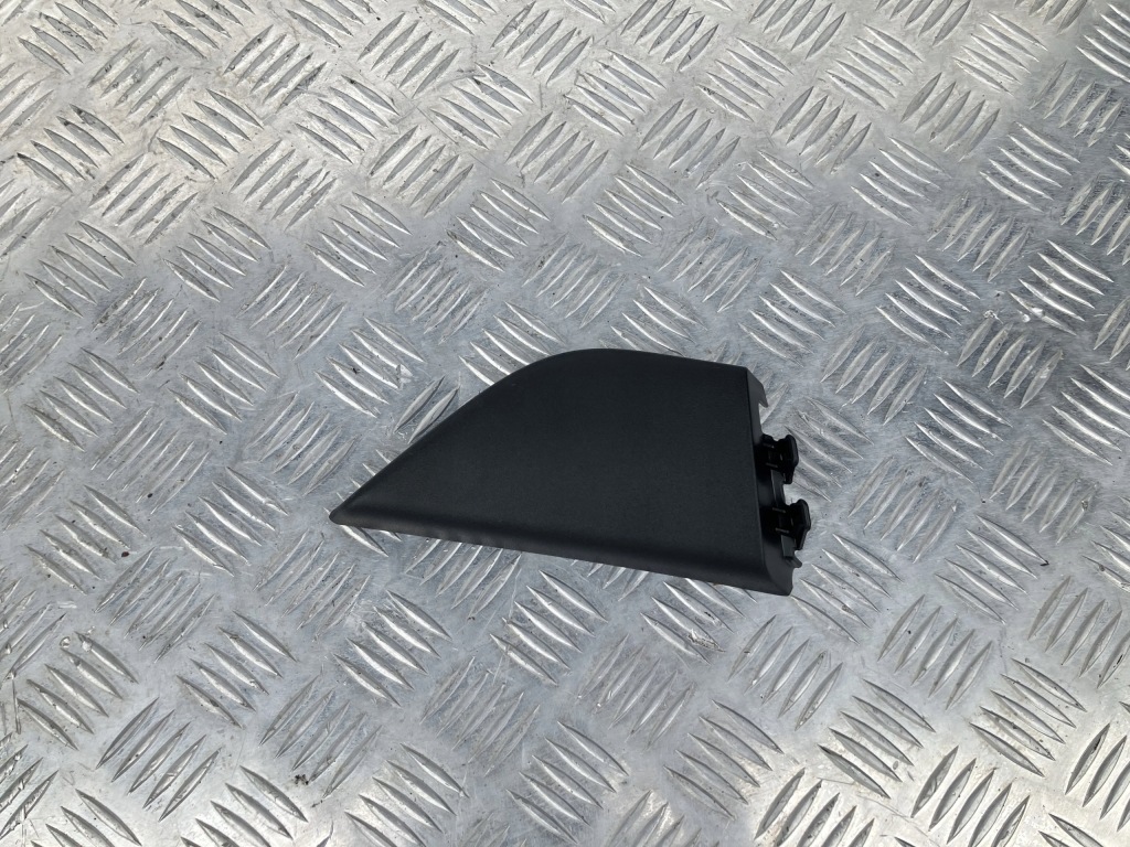 фото №1, Трикутник заглушка двері ліва mercedes b klasa w247