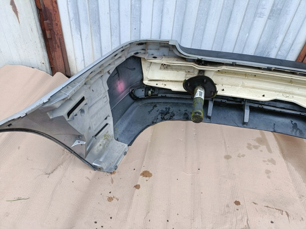 Бампер задні задній bmw 3 e46 touring сріблястий комплектний в Україні