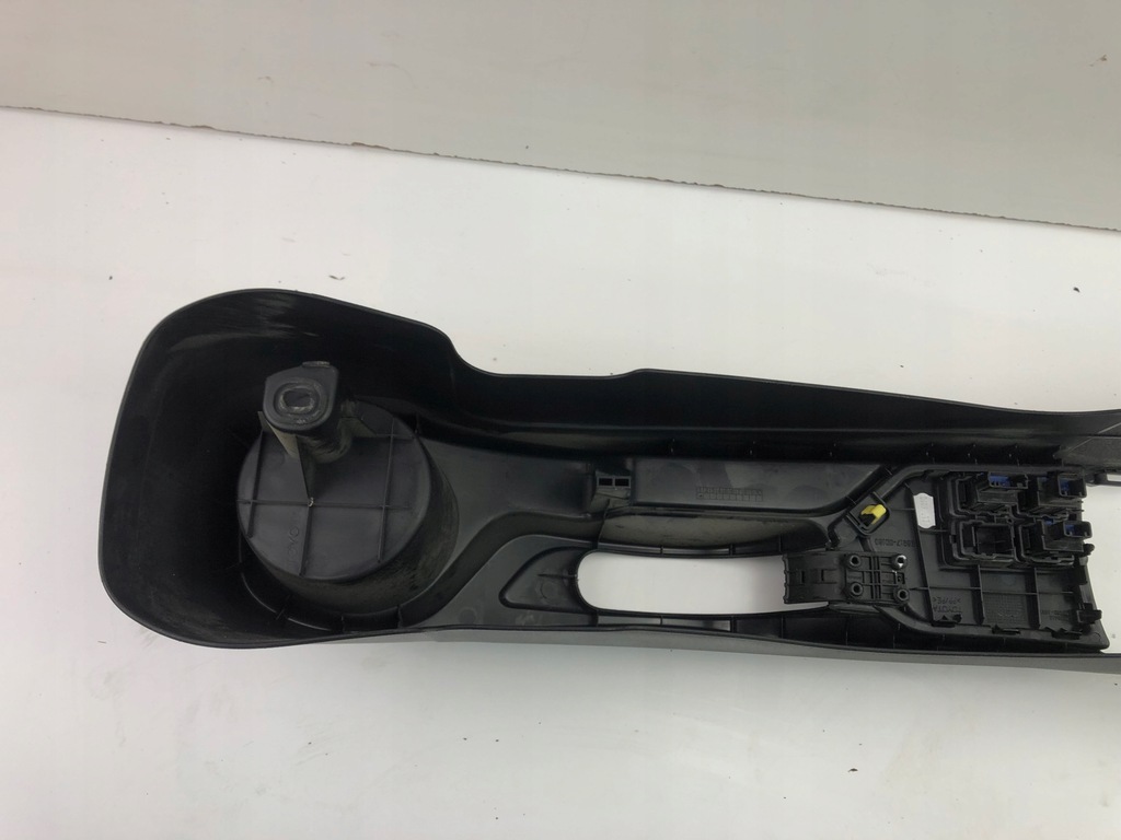 фото №9, Toyota yaris iii тунель середній 589100d290