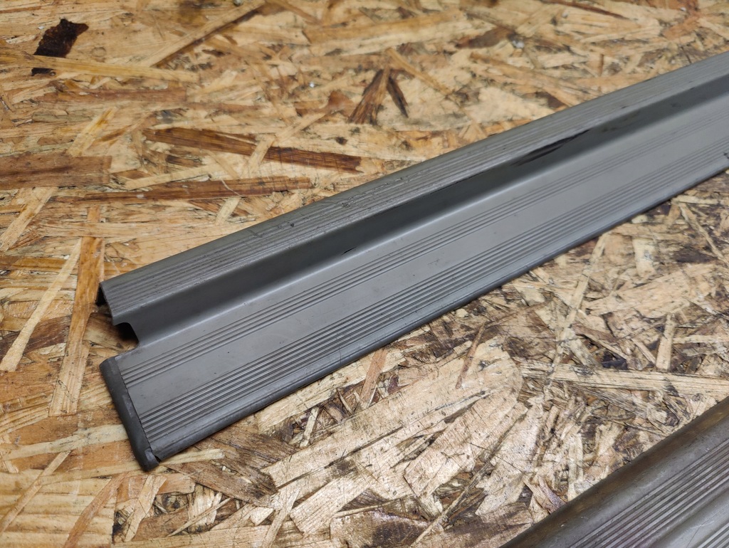 фото №4, Молдинг порог mercedes w123