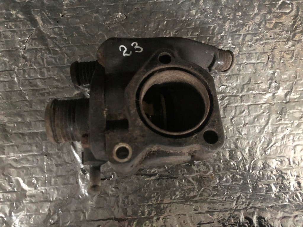 фото №1, Корпус термостата ford focus 928m8594a