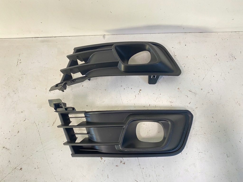 Renault оригінальний номер 261a39427r решітка Ціна