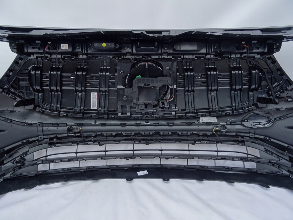 фото №9, Бампер перед передній mercedes x243 eqb amg набір