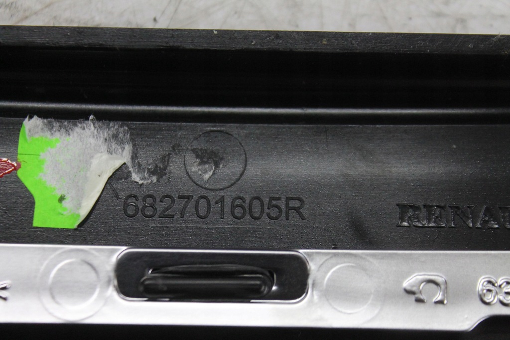 фото №4, Панель рамка радіо 682701605r renault captur lift 17-19