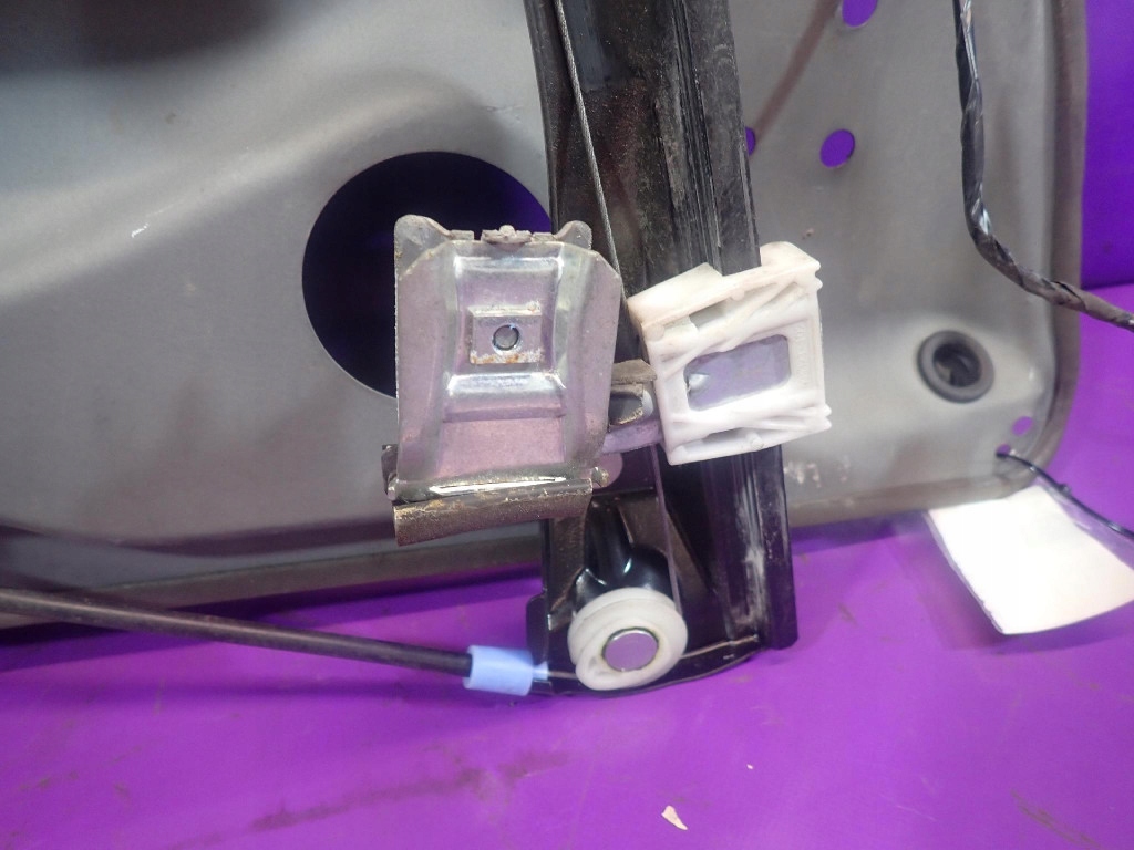 Mercedes b-klasa w245 05-08 підйомник скло перед правий a1697203079 6 pin в Україні