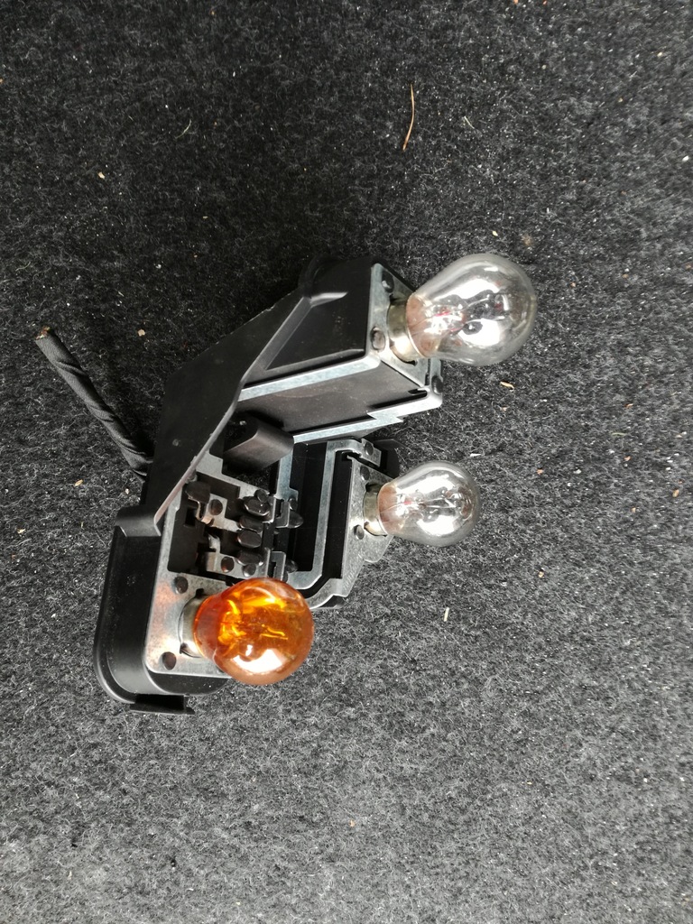 фото №1, Volvo v40 ii 2012 -2018 rok вкладыш лампы правый задняя