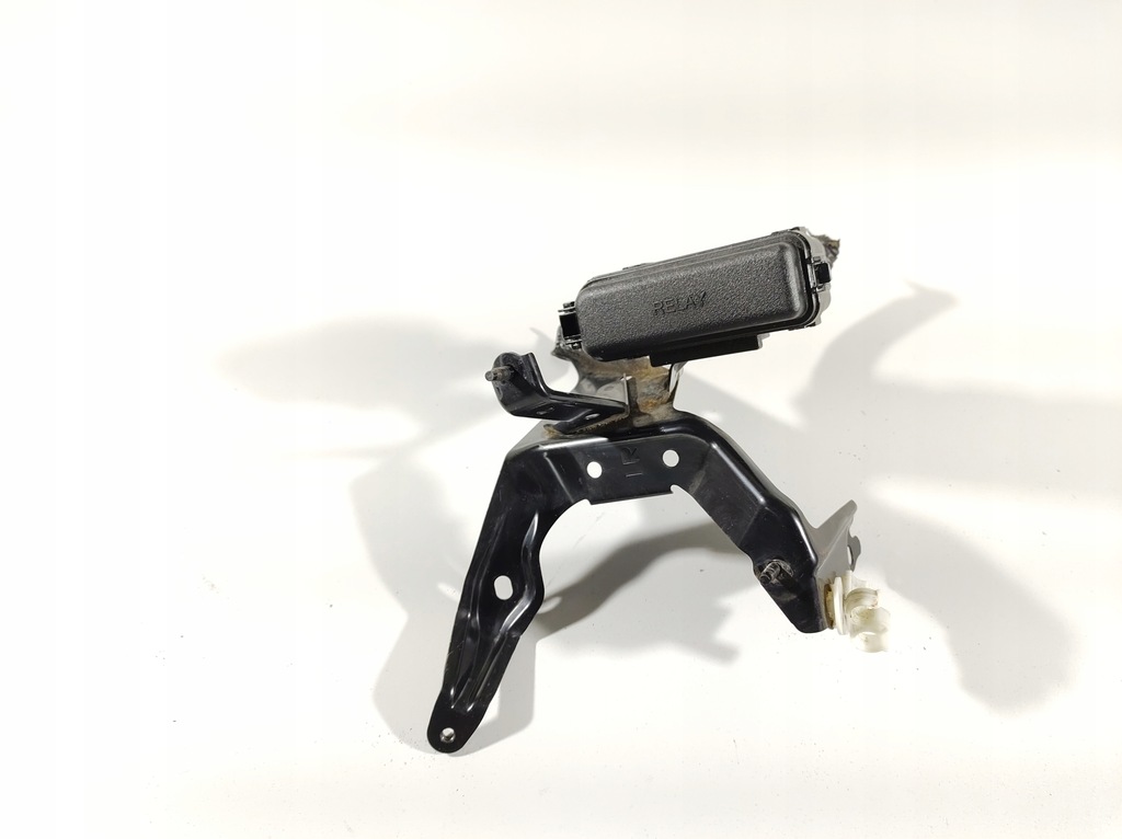 фото №4, Lexus is300h 2.5 13r коробка предохранителей