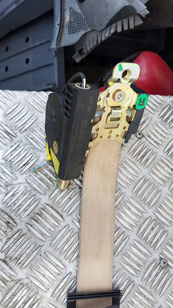 Mercedes ml w163 ремень безопасности правый перед a1638601485 Киев