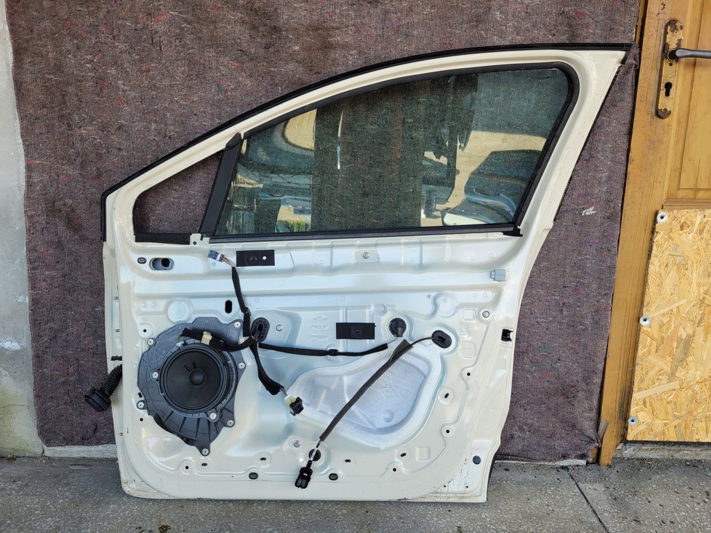 фото №2, Дверь правое перед renault clio iv