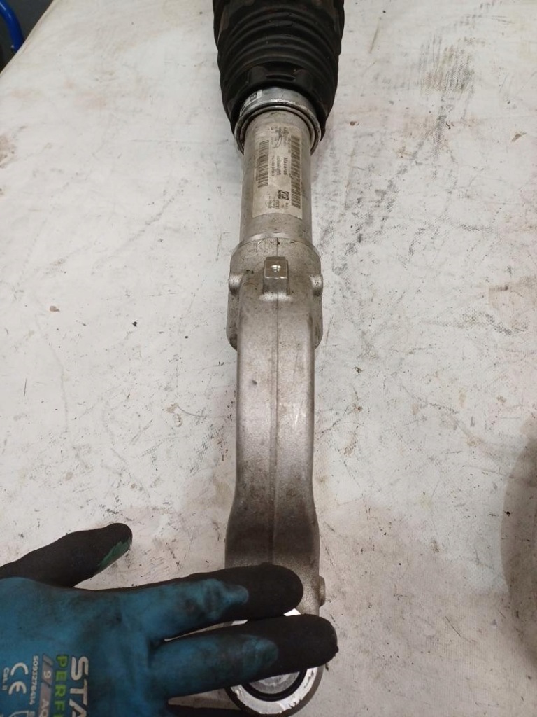 фото №1, Амортизатори пневматичний maserati levante 06701007160