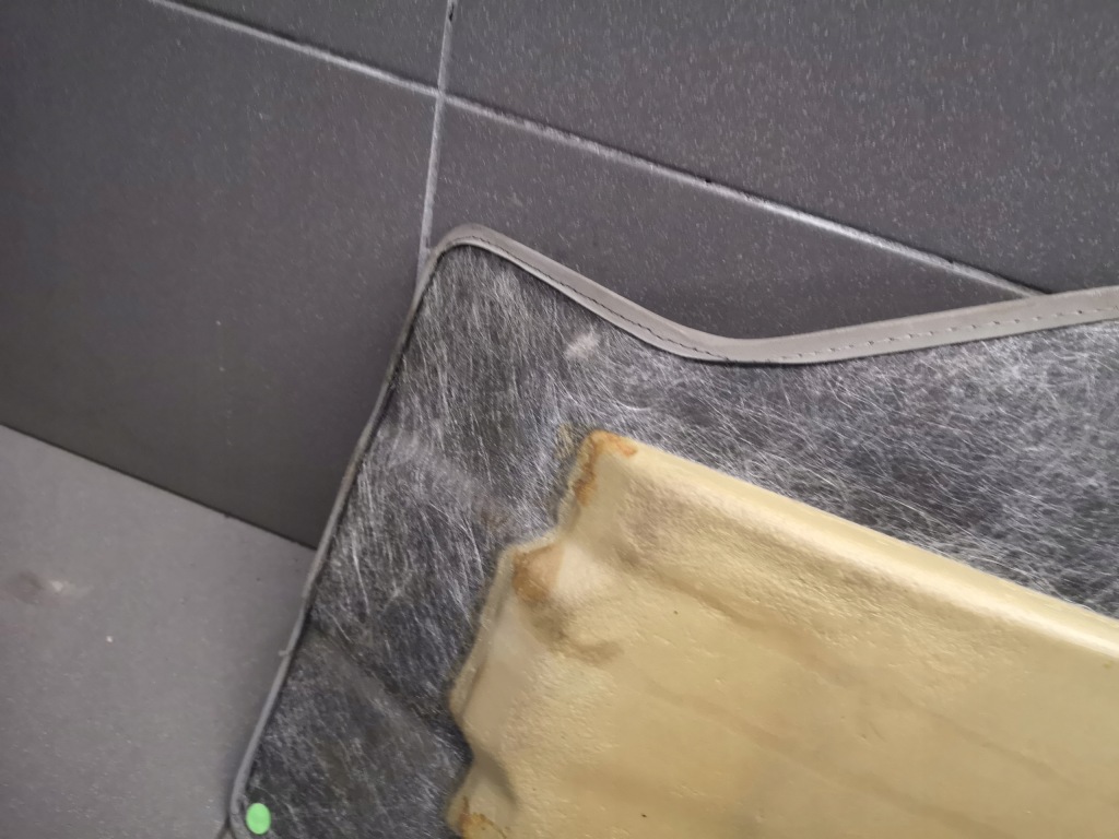 фото №9, Коврик велюр audi a8 d2 eu левый перед krem