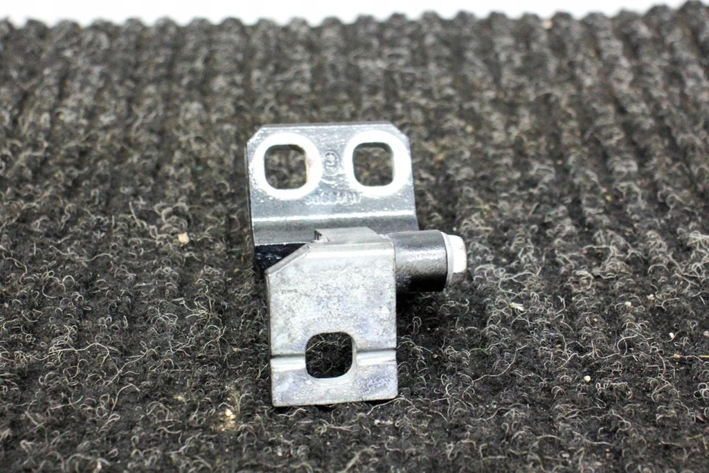 фото №7, Петля правых передних дверь alfa romeo giulia 952_ a048903 2.0l