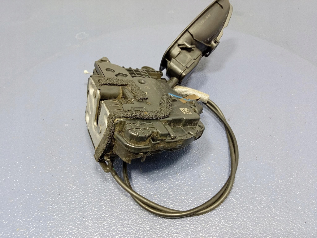 Opel vivaro b 14- замок дверь перед правый  805027088r в Украине