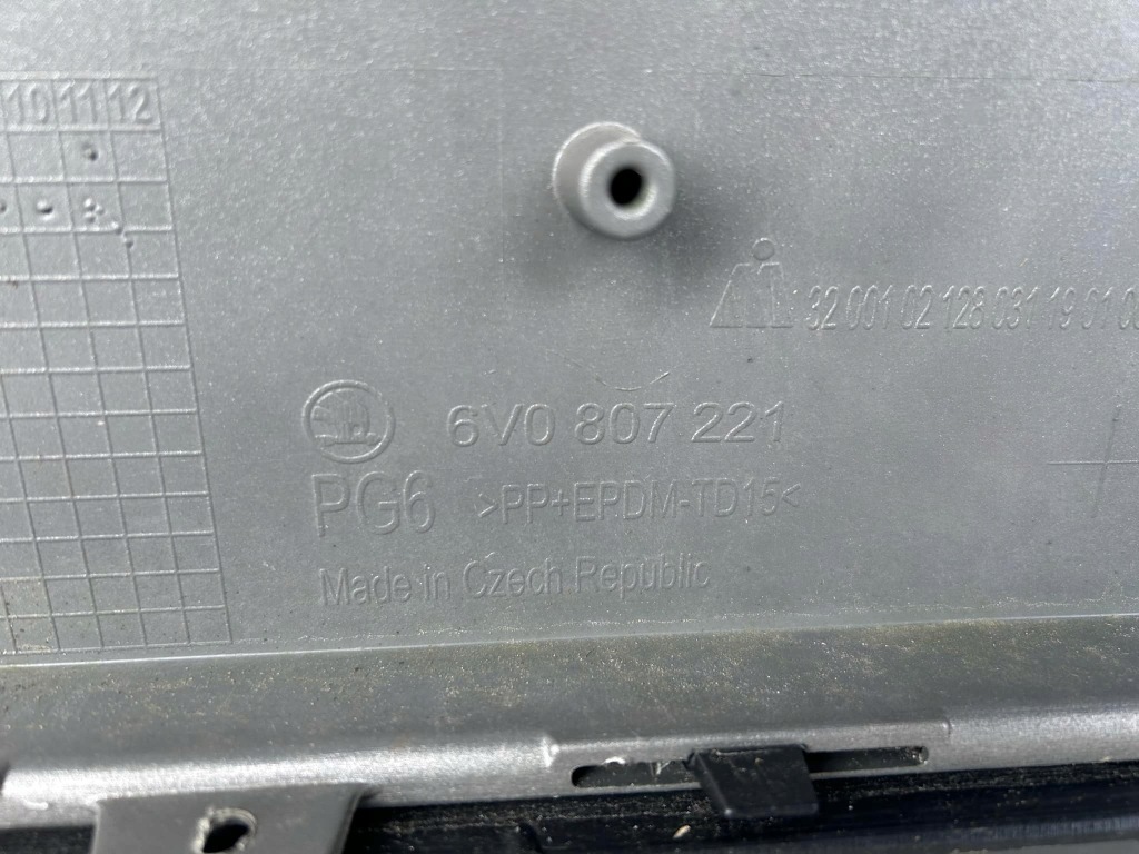 фото №11, Skoda fabia iii бампер перед передний lf8h kompletny решётка радиатора 4xpdc 14-17