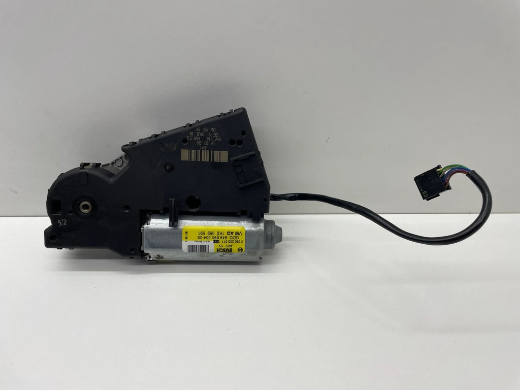 фото №1, Моторчик люк volkswagen оригинальный номер 1k0959591