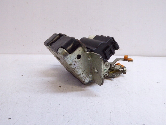 фото №9, Colt vi z30 04-08 замок задній кришки багажника hb 5d