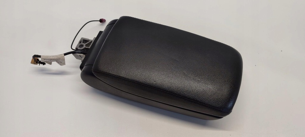 фото №1, A6 c6 підлокітник матеріал 4f0864114