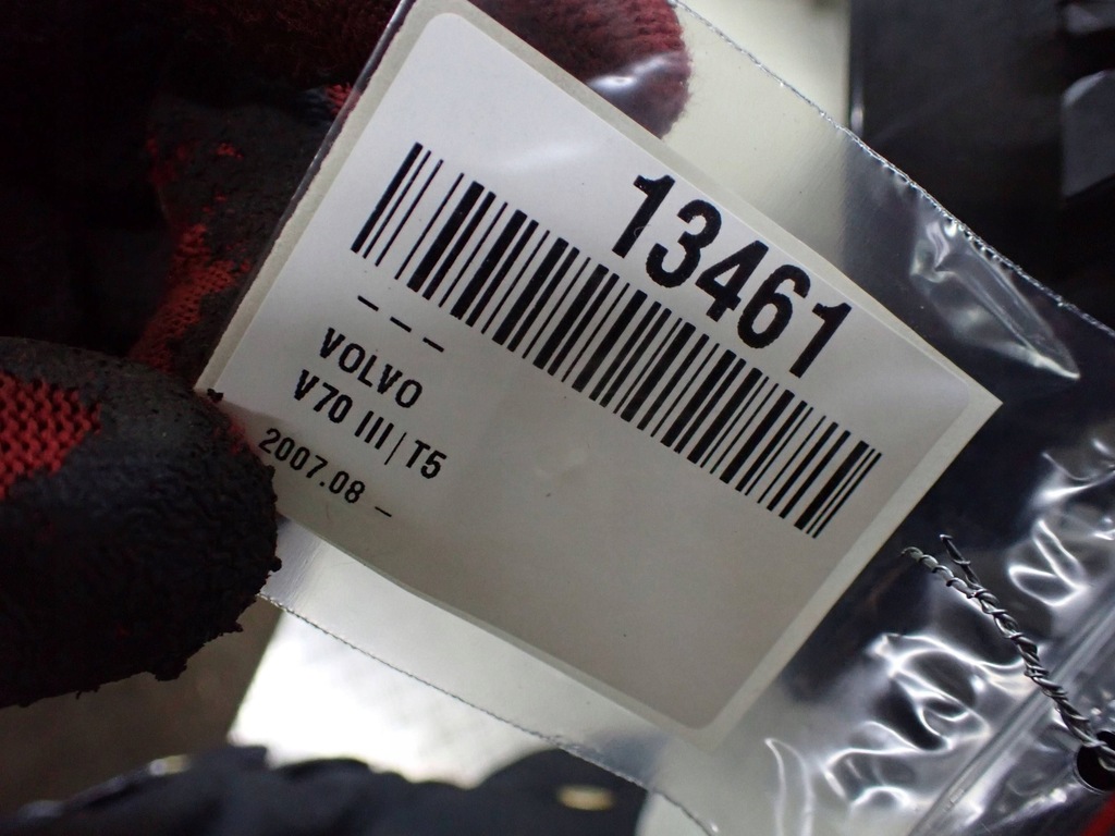 фото №11, Оздоблення кришки багажника volvo xc70 ii 39862990 2.0l дизель 120kw 2015