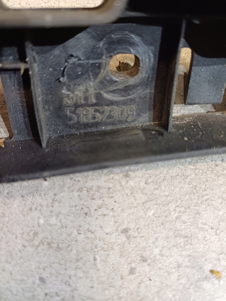 фото №6, Направляющая бампера перед p-l fiat punto evo nr. 51852309-51858852