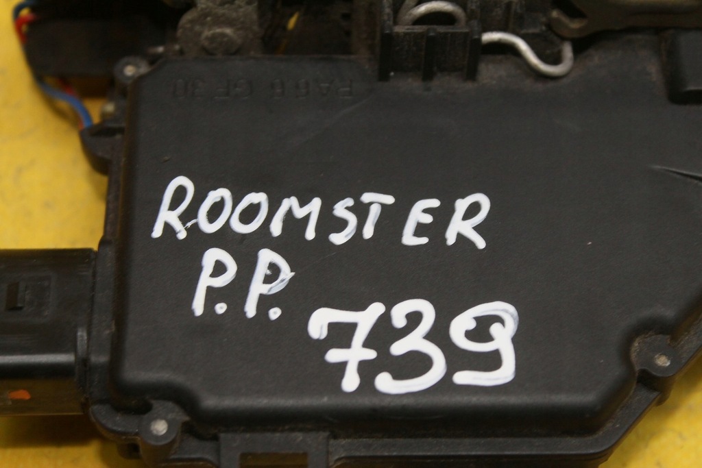 фото №6, Замок правий перед skoda roomster