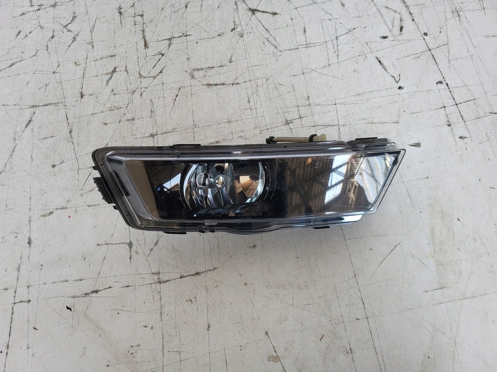 фото №1, Skoda rapid 5ja протитуманна фара правий лампа протитуманна