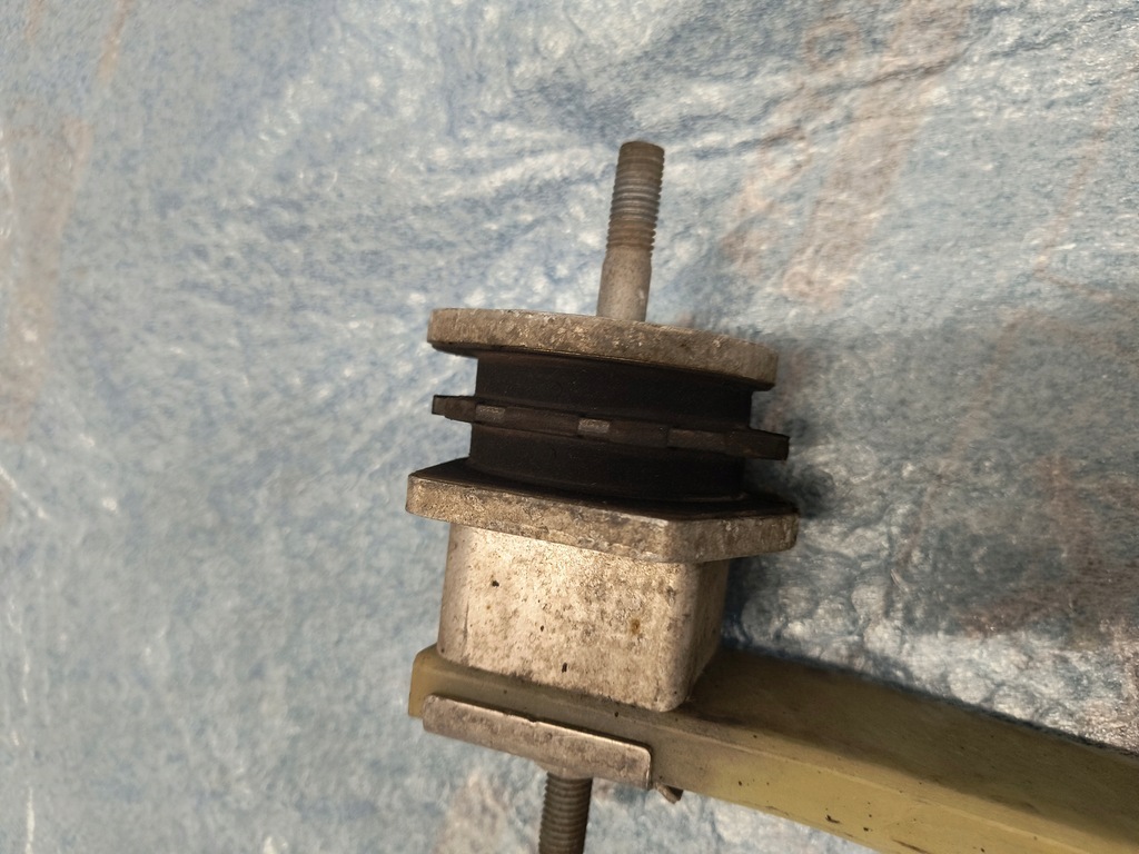 фото №6, Volvo s90 v90 ii ресора щітка підвіска задня подушки безпеки 31387944