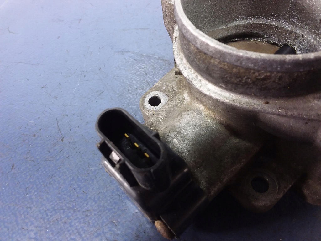 фото №5, Mazda mpv ii lw 3.0 v6 дроссельная заслонка