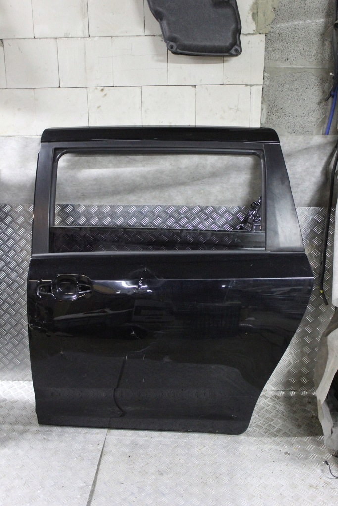 фото №1, Toyota sienna 2014 дверь левая задние водителя