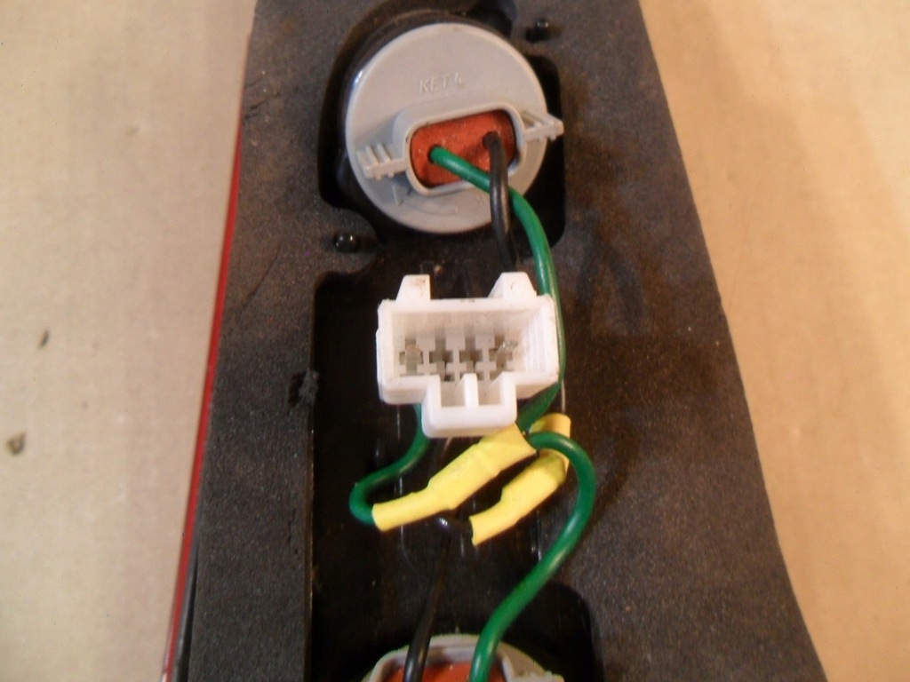 фото №15, Лампа задняя правая w крышка hyundai i20 ii 14-18