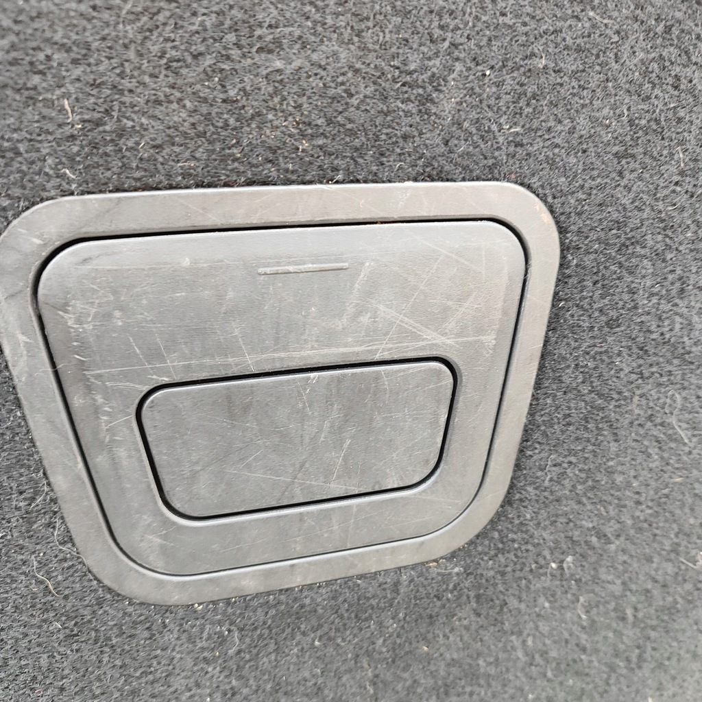 фото №7, Volvo v60 2020 обшивка багажника