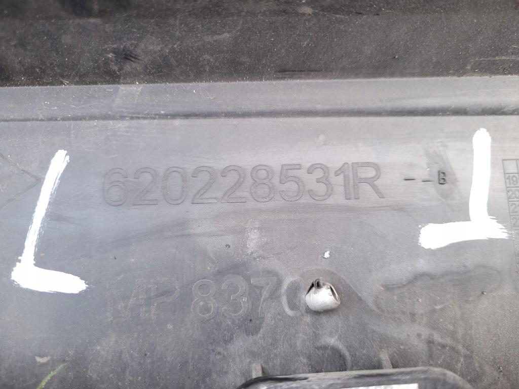 фото №10, Dacia sandero iii | бампер перед передній 620228531r | 0140