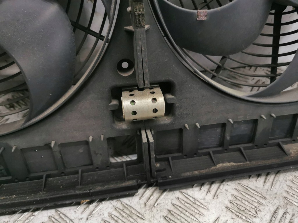 Maserati quattroporte 2005 вентилятор радиатора с Разборки
