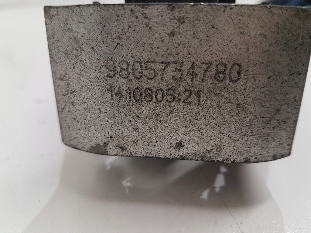 фото №8, Кронштейн подушка двигателя peugeot 308 ii t9 1.6 ehdi 9805734780 2013-2021